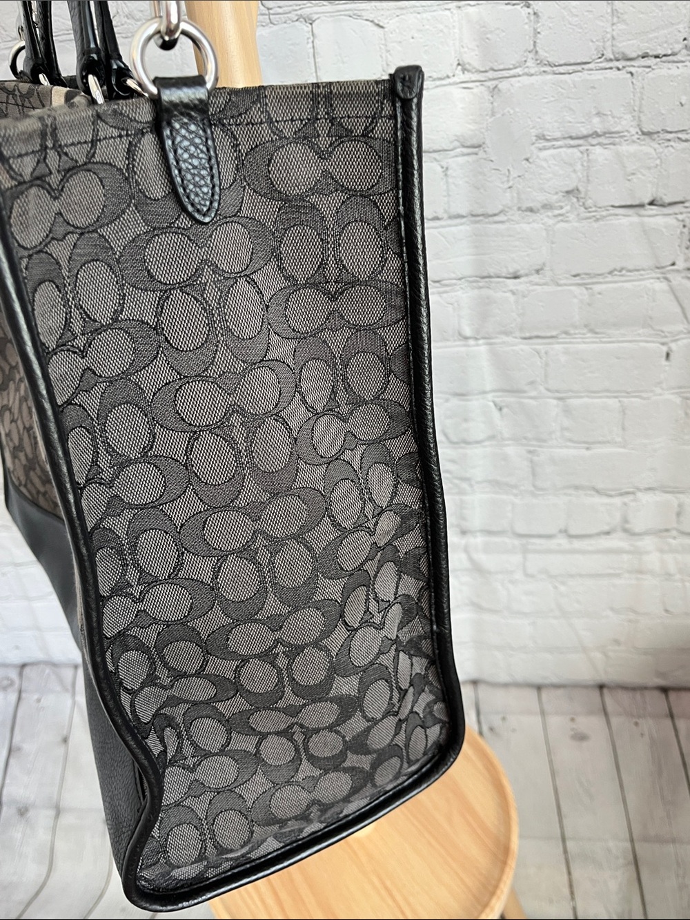 Coach Dempsey Tote 40 In Signature Jacquard with Strip and Patch - Picture 5 of 13